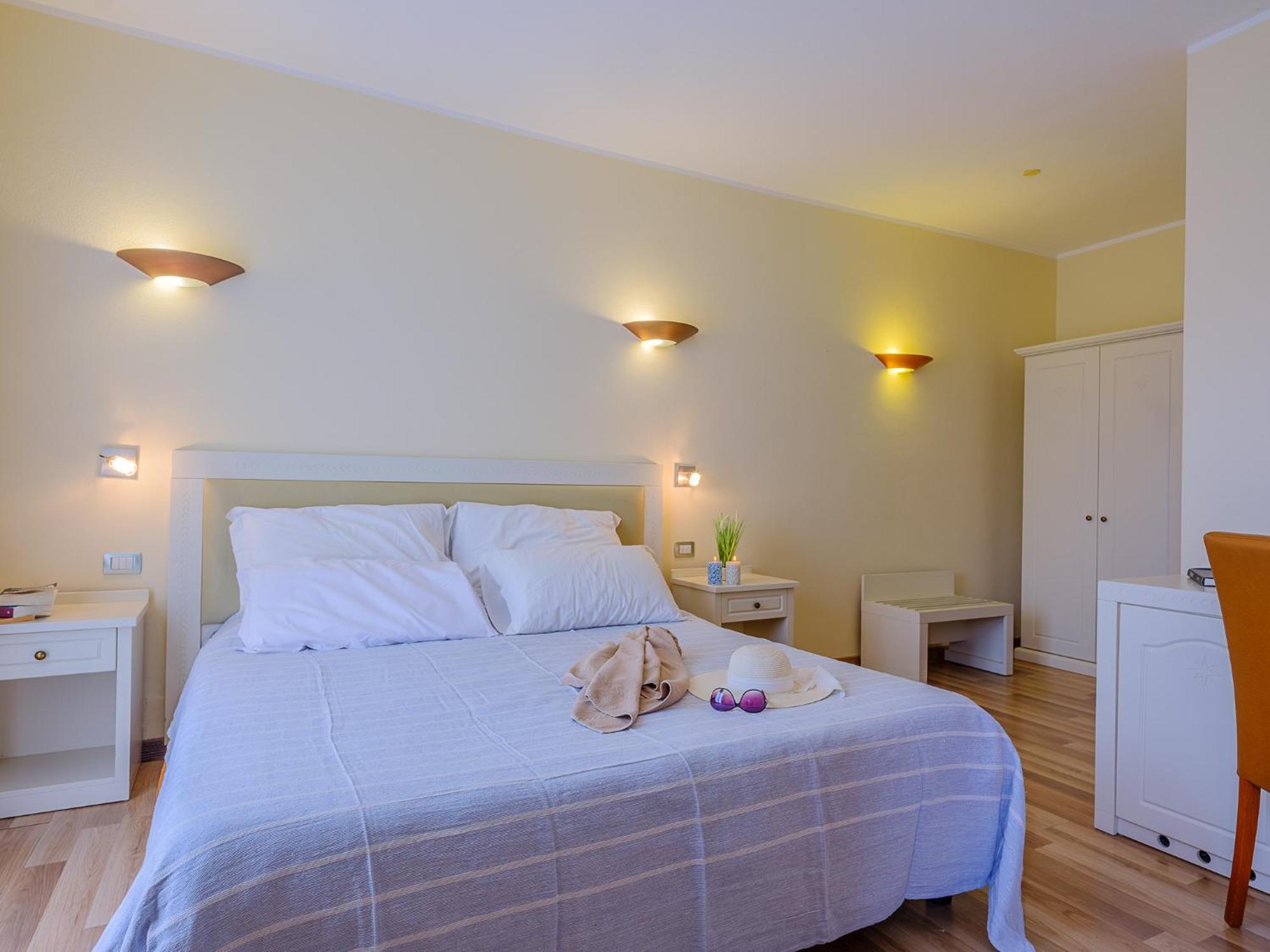 Triple Room,1687459166:JPEG